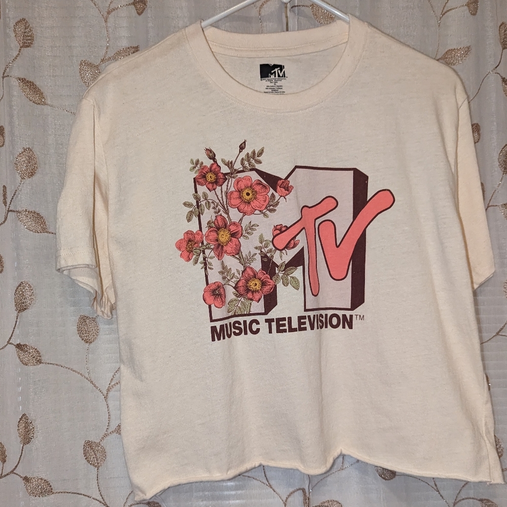 MTV cropped graphic tee
